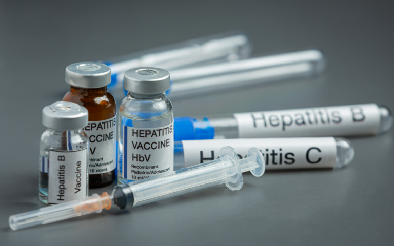 LA FDA APRUEBA UN NUEVO TRATAMIENTO CONTRA LA HEPATITIS B QUE PODRÍA PERMITIR A ALGUNOS PACIENTES DEJAR LA MEDICACIÓN DE POR VIDA